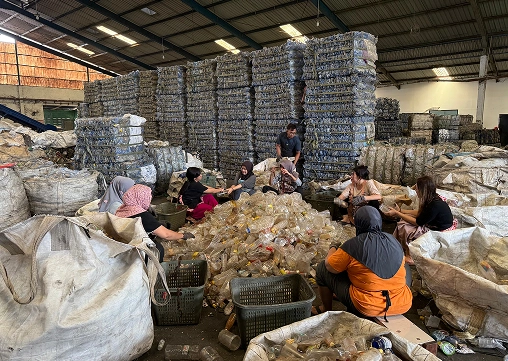 Plastic credits and EPR