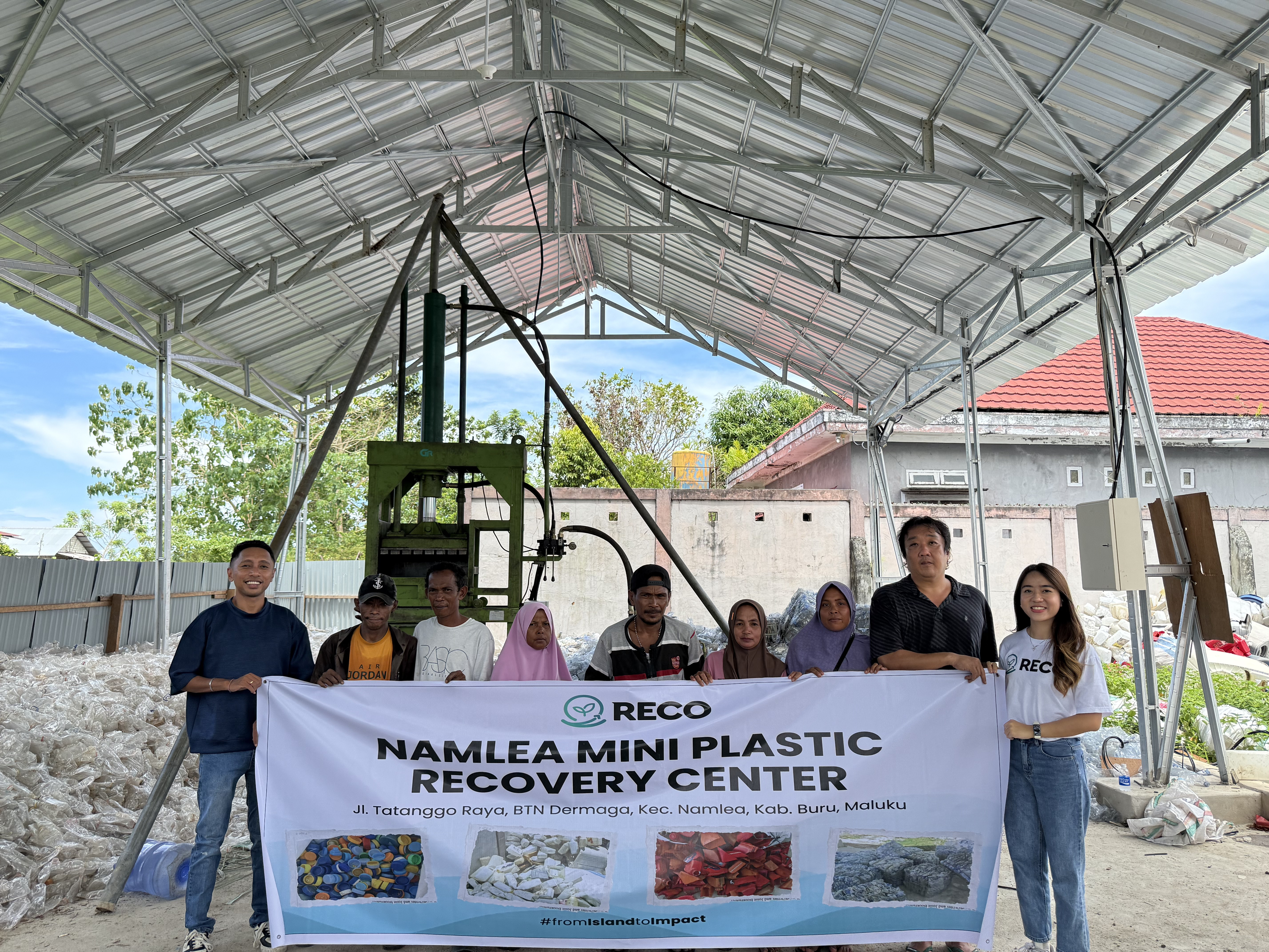 Namlea Mini Plastic Recovery Center team